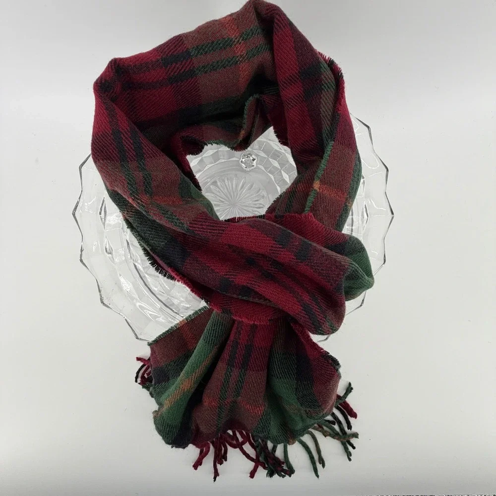 Eddie Bauer Plaid Scarf Acrylic Red Green Black‎ Fringe One Size NWOT
